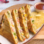 Serving Ideas Serve with tomato ketchup, green chutney, or schezwan chutney. Pair with a glass of milk, chai, or cold coffee for a complete breakfast. Pack in kids’ tiffin with a few potato chips, cucumber slices, or fruit on the side.